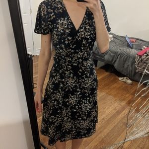 H&M navy blue • floral print • wrap dress • Size 0